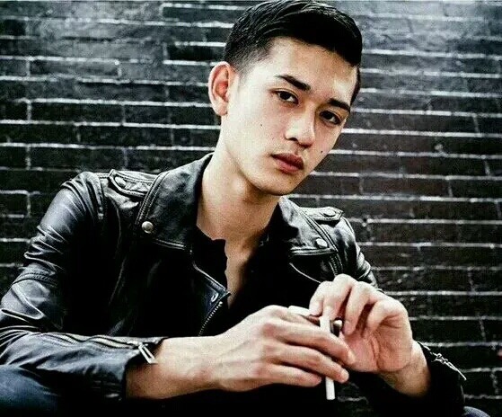 翟骅奇云