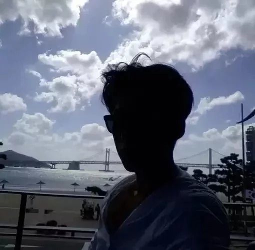 袁影露香